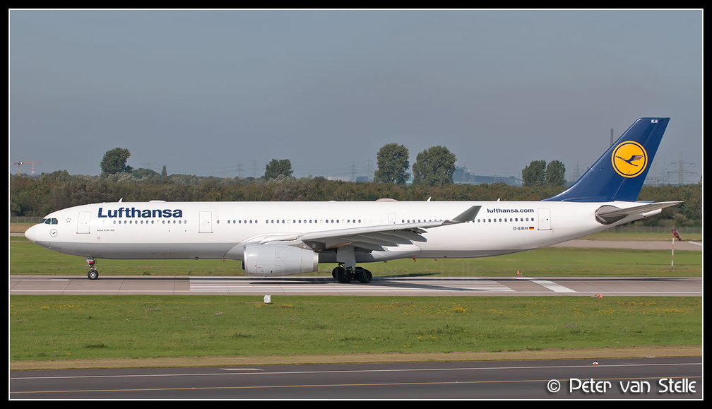 3014239 Lufthansa A330-300 D-AIKH DUS 24092011