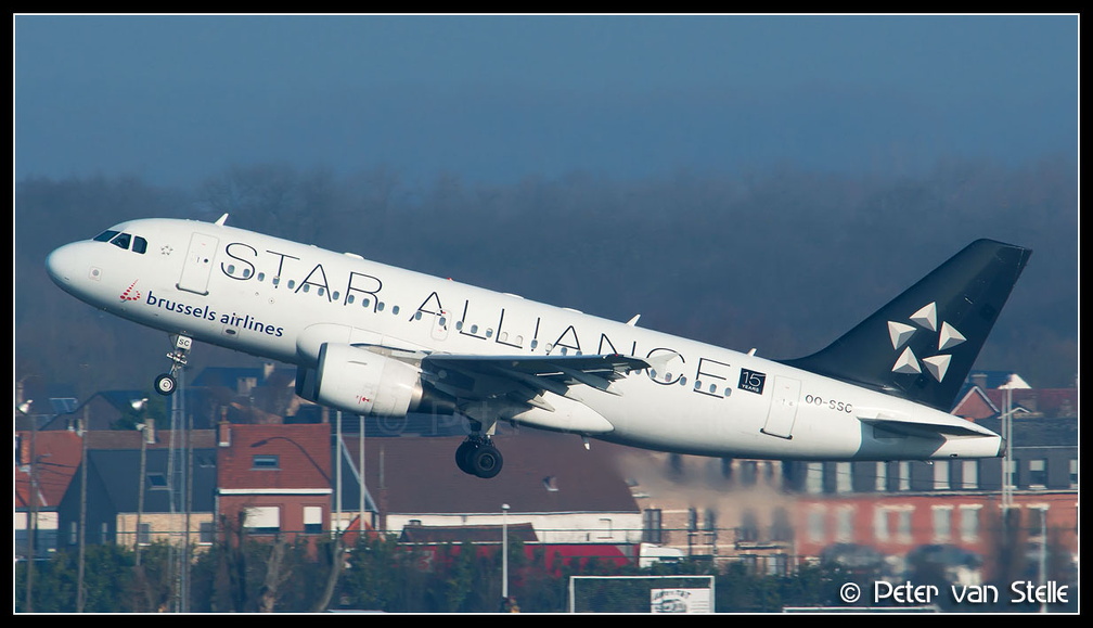 8011532 BrusselsAirlines A319 OO-SSC StarAlliance-colours BRU 08032014